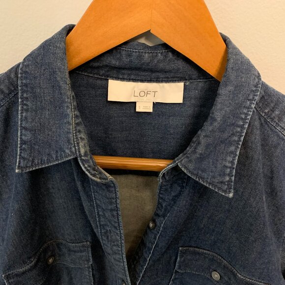 Classic Chambray Shirt - Picture 4 of 7